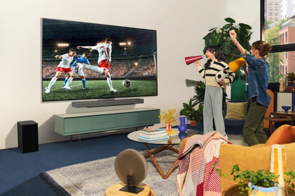 Convierte tu hogar en un estadio y vive el mejor fútbol desde el sofá con los nuevos TV OLED de LG